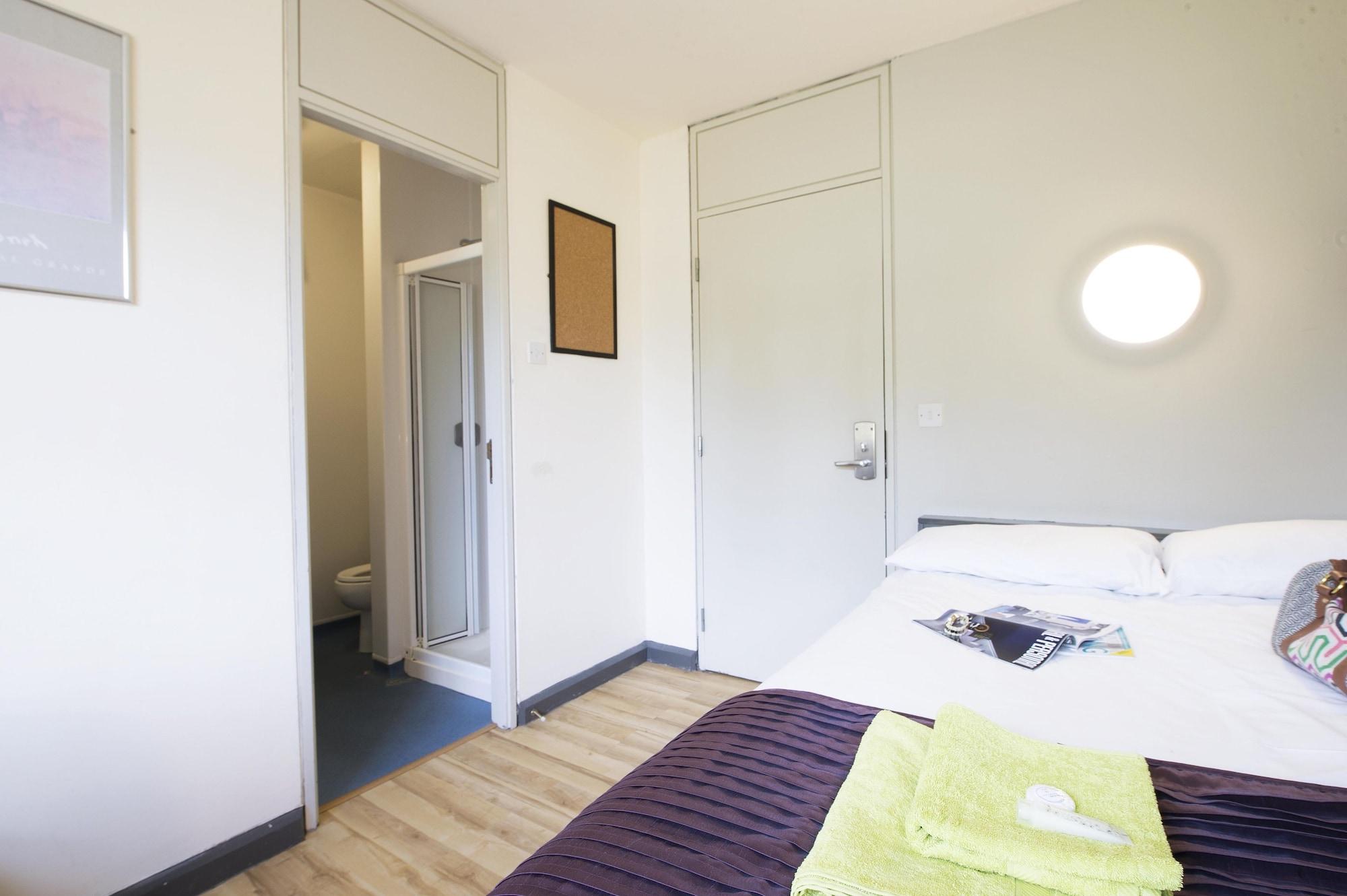 Corrib Village Rooms University Of Γκάλγουεϊ Εξωτερικό φωτογραφία